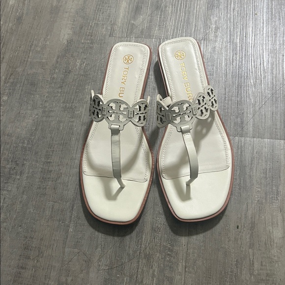 Tory Burch White Leather Thong Sandals Size 10.5 - Picture 2 of 7